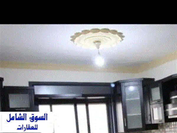 شقة ثلاث غرف نوم مفروشة للايجار قرب من عمارة مكاوي الإرسال 850$