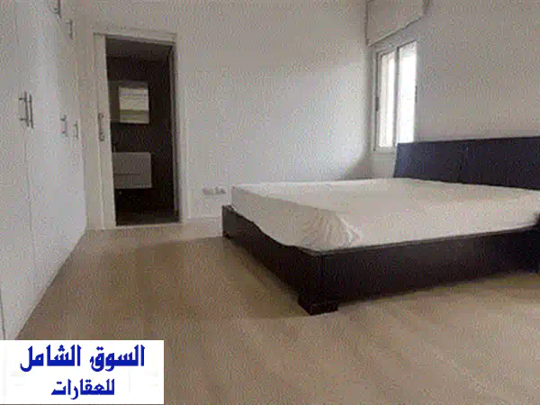 250 m² High Floor Apartment for Rent in Sioufi