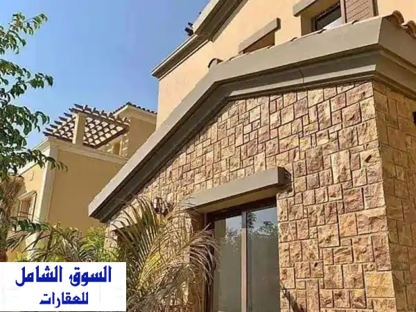 فيلا +جاردن299 م للبيع في قلب التجمع  بجوار palm hills  في...