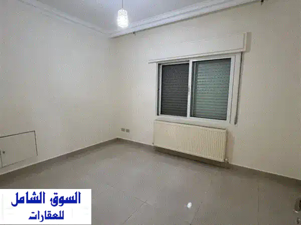 فيلا شبه مفروشه للأيجار في طريق المطار ( Property 38952 ) سنوي فقط