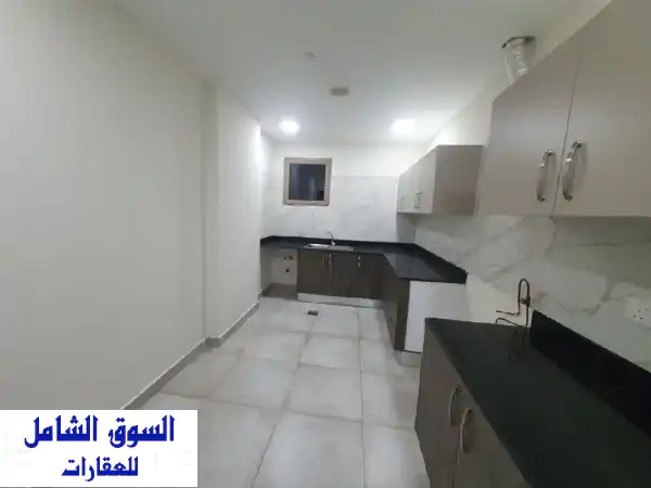 شقة سكنية للإيجار شاملة للماء والكهرباء مكونة من غرفة وغرفة تبديل ملابس وحمام صالة كبيرة جدا مع ...