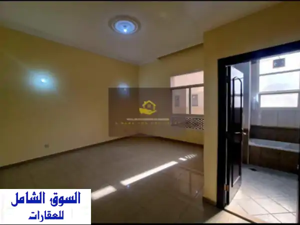 *4 غرف ابو ظبي مدينه محمد بن زايد <br/> <br/>فيلا بمدخل...