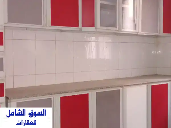 للإيجار شقة في الرفاع بالقرب من مسجد التوحيد تتكون...