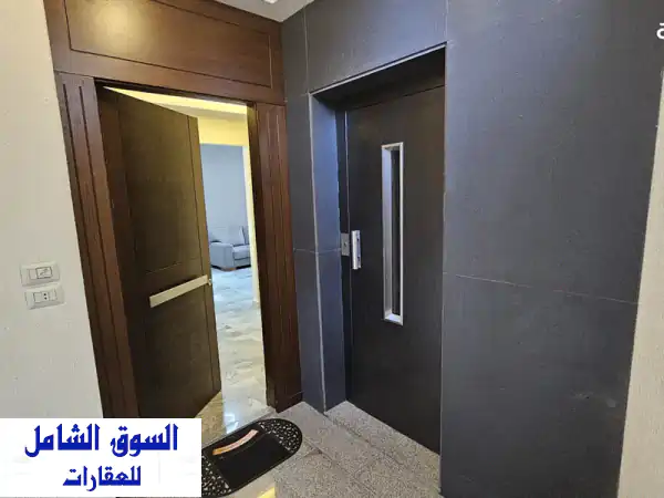 Modern 2 BR Apt next to sanayeh 24/7 شقه فخمة من غرفتين نوم...