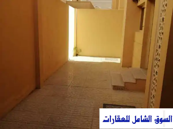 فيلا فخمة للإيجار بالغرافة، الدوحة - 5 غرف نوم،...