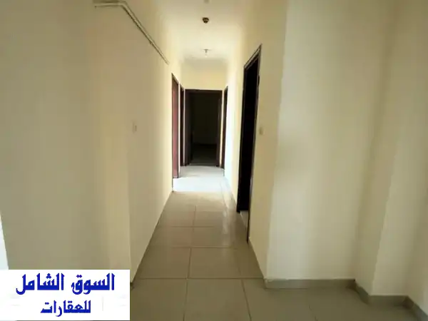 فرصة ذهبية! 🌟 غرفة نظيفة للإيجار خلف نجم تي تايم...