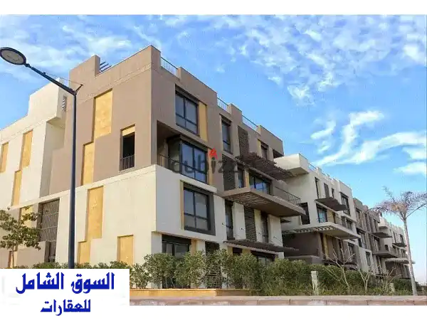 شقة للبيع بكمبوند سوان ليك ريزيدنس التجمع الأول:...
