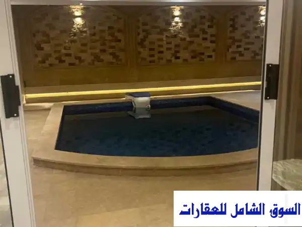 دوبلكس فاخر 668م بحديقة وحمام سباحة للبيع بالتجمع الخامس - الحي الثاني | استلام فوري وتشطيب ألترا سوبر لوكس