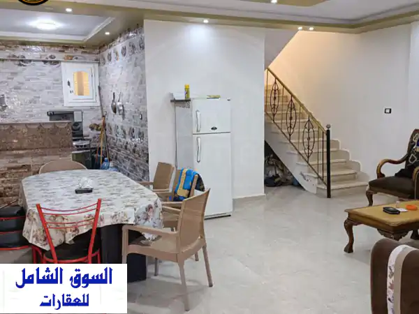 فيلا فاخرة 260م للبيع بالساحل الشمالي الكيلو 73 بحري | حمام سباحة خاص!