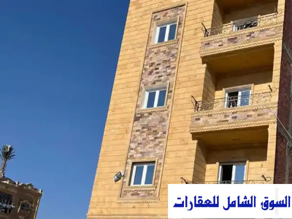 بيت الأحلام للإيجار: 4 أدوار سوبر لوكس، جنينة خاصة ومصعد بالحي 11 مج 79 - العاشر من رمضان | 209م²