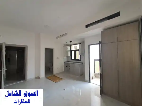 فرصة استثمارية ذهبية! بناية جديدة سكني تجاري للبيع...