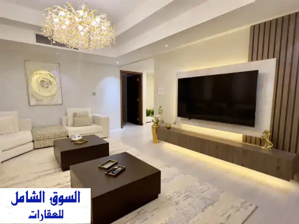 شقة فاخرة للبيع: 3 ماستر، إطلالة بحرية، تملك حر، موقع مميز