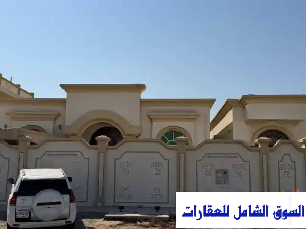 فيلا أرضية راقية للإيجار في الرقايب عجمان | 5 غرف...