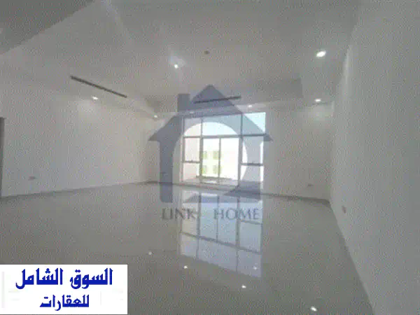 فيلا فاخرة للبيع بالرياض: 7 غرف نوم، مصعد، أول ساكن...