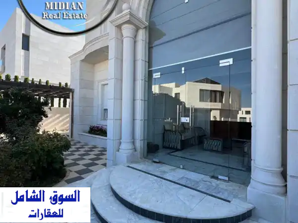 فيلا فاخرة للبيع في الظهير، عمان | 1200م² بمسبح...