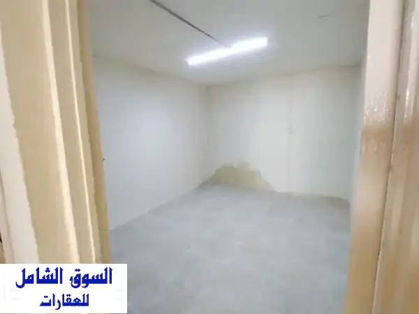 إيجار سنوي بعجمان: بيت عربي واسع (غرفتين وحمامين)...