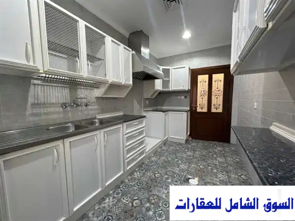 فرصة نادرة: بنتهاوس فاخر للإيجار بالمنقف - إطلالة بحر خلابة، 3 غرف نوم واسعة، 150م² بسعر 750 د.ك!