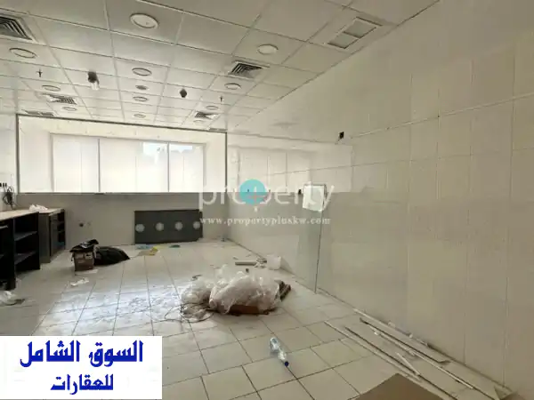 فرصة استثمارية ذهبية: محل تجاري أرضي 96م² للإيجار بحولي - مثالي لسوبر ماركت، صيدلية، نظارات - 1500 د.ك