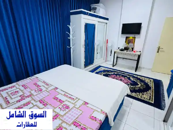 استأجر الآن: غرفة وصالة مميزة في النعيمية 2 عجمان - شارع الملك فيصل | موقع حيوي