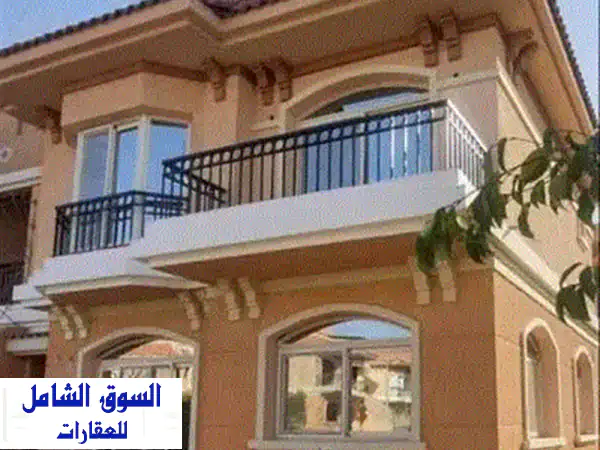 فيلا فاخرة للبيع في سوديك إيست - مساحة 223م + رووف 105م - فرصة ذهبية!