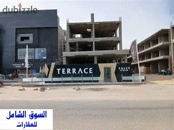 فرصة استثمارية ذهبية! محل تجاري 70م² في مول V Terrace أمام الجامعة الأمريكية بالتجمع الخامس