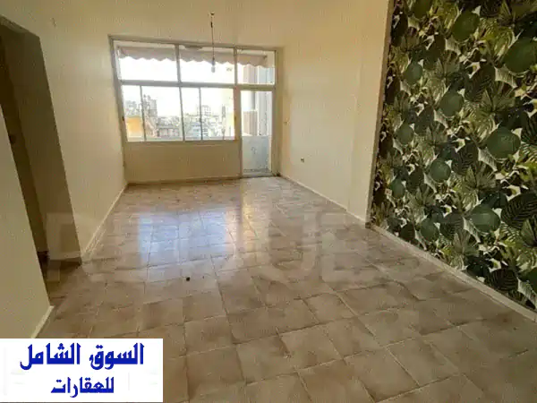 شقة فاخرة للايجار في الحمرا - ٨٠ متر، غرفة نوم...