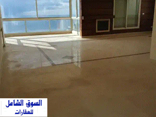 فيلا فاخرة للإيجار في أدما | 240 متر + تراس 195 متر! | مجتمع سكني راقي
