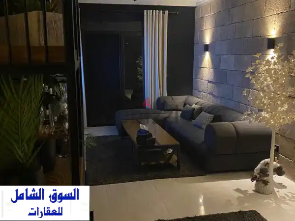 شقة فاخرة مفروشة للبيع في البوار - إطلالة بحرية خلابة!