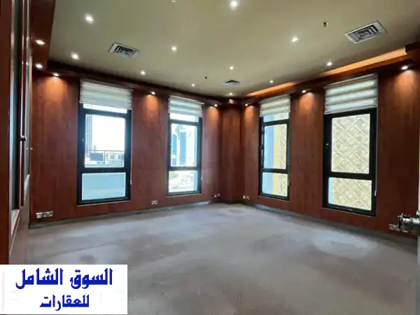مكتب تجاري فاخر للإيجار في شرق - 195 متر، 1700 دينار...
