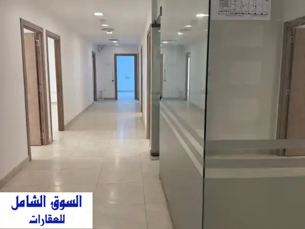 مكتب تجاري فاخر للإيجار في منطقة الشرق - العاصمة |...
