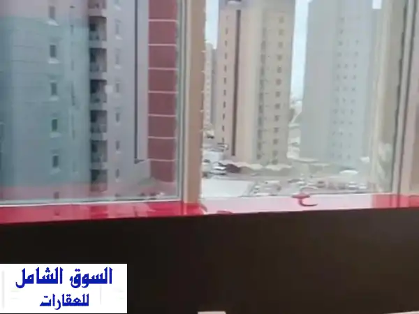 مكتب تجاري فاخر للإيجار في منطقة الشرق - إطلالة...