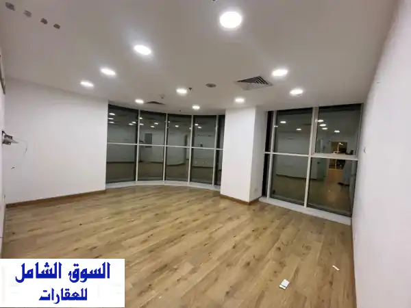 مكتب تجاري فاخر للإيجار في الصالحية - إطلالة...
