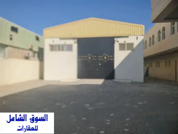 شبرة للإيجار في صناعية العين - موقع استراتيجي على شارعين! (200 ألف سنوياً)
