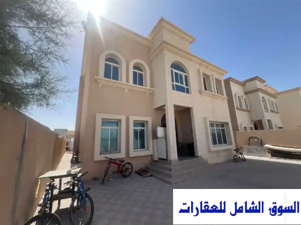 فيلا فاخرة للبيع في الوكرة - مساحة 450 متر -...