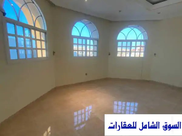 شقة رائعة للإيجار في النعيجة - غرفة وصالة وحمام ومطبخ شامل! (3200 ريال)
