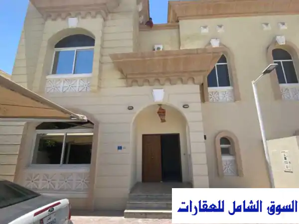 فيلا فاخرة للإيجار في مريخ - الدوحة | مجمع راقي مع مسبح