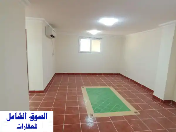 شقق نظامية للإيجار في المطار القديم - موقع مميز...