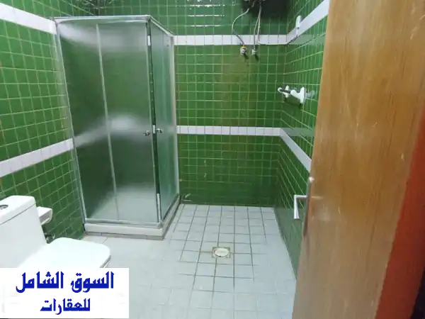 شقق نظامية للإيجار في المطار القديم - موقع مميز قرب أنصار جاليري والمترو!