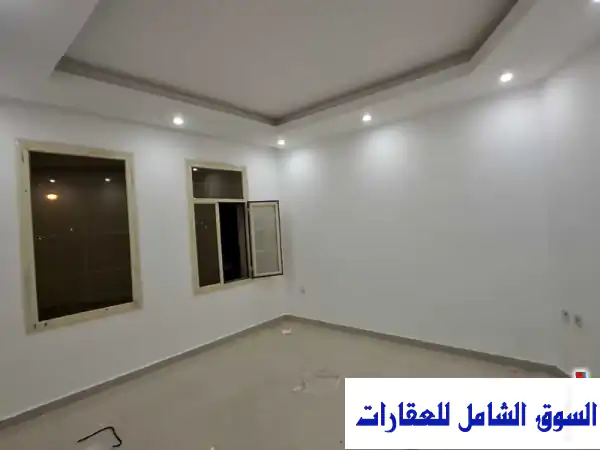 شقة معزولة جديدة للعرسان في القصور - إطلالة خلابة على الحديقة! 380 دينار فقط
