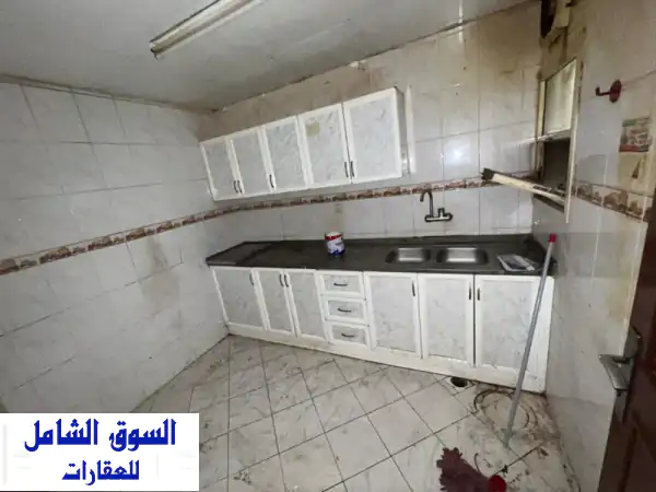 شقة غرفة وصالة للإيجار السنوي في النخيل 2 عجمان - موقع مميز على كورنيش عجمان!