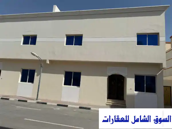فلل فاخرة موظفين للإيجار في عين خالد - عين الدوحة | 6...