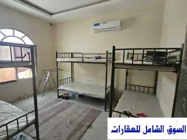 فيلا فسيحة لسكن العمال في الجرف الصناعية بعجمان - إيجار 125,000 درهم سنوياً