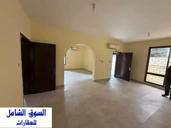 فيلا فاخرة للإيجار في الزعفرانة، أبوظبي - مسكن...