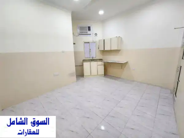 شقة استوديو مفروشة حديثًا في المحرق - 120 دينار فقط!...