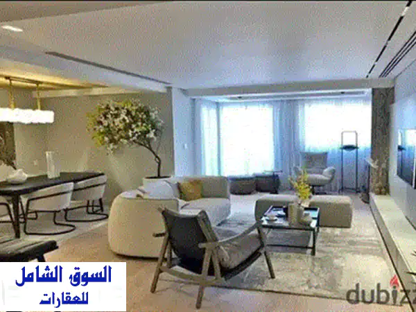 شقة أرضي فاخرة للبيع في كمبوند ليك فيو ريزدنس 2...
