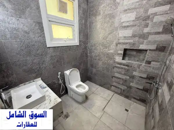 شقة فاخرة للإيجار في الرياض - 64 ألف سنويًا على 3 دفعات! (شامل الخدمات)