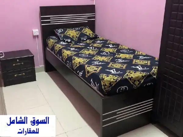 غرفة نوم مريحة مع بلكونة في دبي النهدة - للبنات فقط!