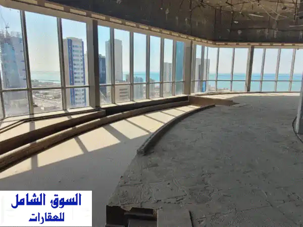 فرصة استثمارية ذهبية: مطعم فاخر للإيجار بإطلالة بحرية خلابة!