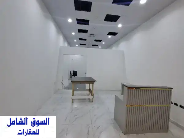 محل تجاري فاخر للإيجار في العقيلة - موقع استراتيجي...