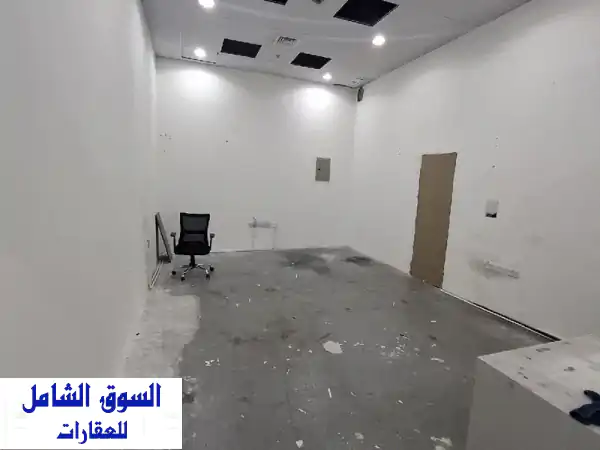 محل تجاري فاخر للإيجار في العقيلة - موقع استراتيجي + شهرين مجانيين!